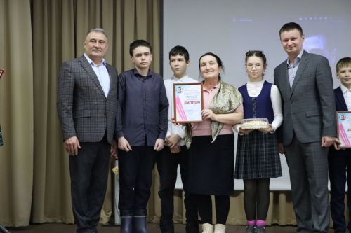 Апаста Әмир Камалиев исемендәге театр коллективлары фестивале дүртенче ел узды