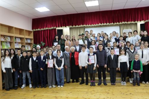 Апаста Әмир Камалиев исемендәге театр коллективлары фестивале дүртенче ел узды