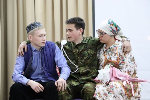 Апаста Әмир Камалиев исемендәге театр коллективлары фестивале дүртенче ел узды