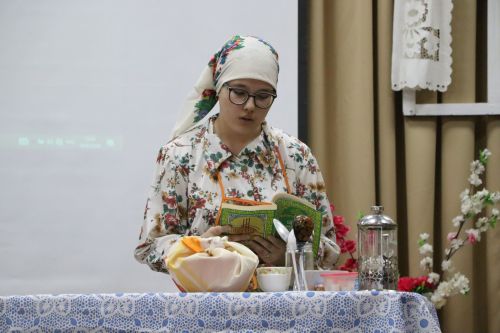 Апаста Әмир Камалиев исемендәге театр коллективлары фестивале дүртенче ел узды
