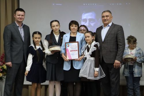 Апаста Әмир Камалиев исемендәге театр коллективлары фестивале дүртенче ел узды