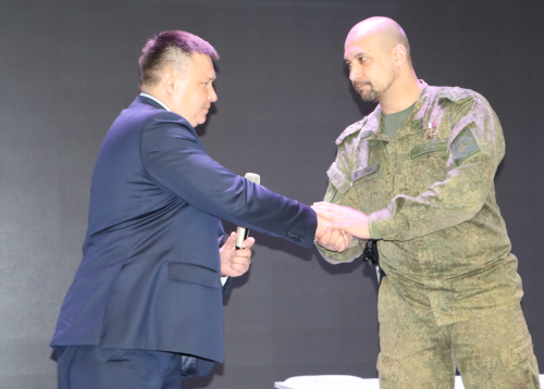 Россия Герое Рәсим Баксиков: «Тормыш һәрвакыт укырга мәҗбүр итә»