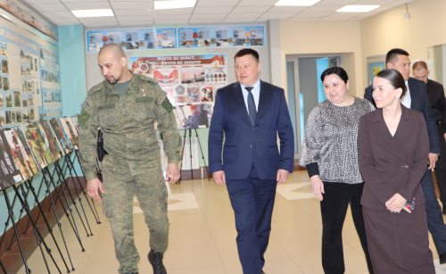 Россия Герое Рәсим Баксиков: «Тормыш һәрвакыт укырга мәҗбүр итә»