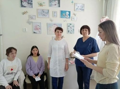 Апаста булачак әниләр белән очрашу узды