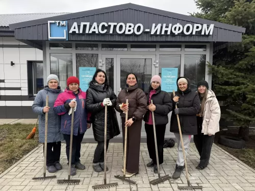 Апасның Үзәк ял паркында өмә узды