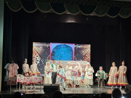 Насыйховлар гаиләсе “Тарихта без эзлебез” бәйгесендә район данын яклады