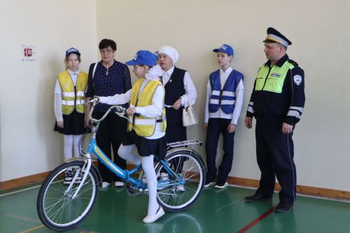 Апаста “Куркынычсыз тәгәрмәч” бәйгесе бара