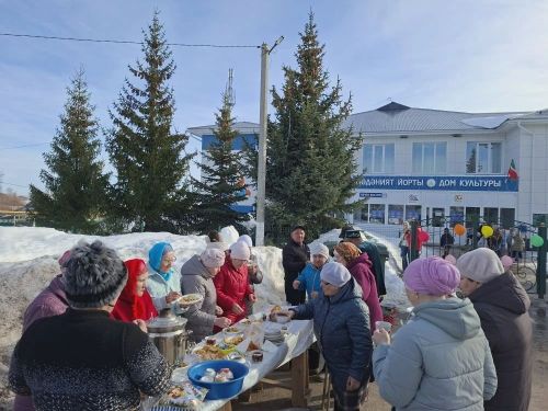 Олы Бакырчы авылында күңелле итеп кышны озатканнар