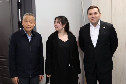 Апаска Кытай Халык Республикасы вәкилләре килде