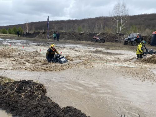 В Апастово стартовал первый этап чемпионата России по гонкам на квадроциклах