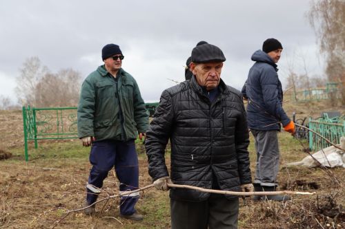 Апаста зур өмә узды