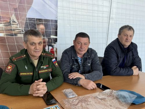 Апаста десантчылар иганәчелегендә бадминтон ярышлары бара