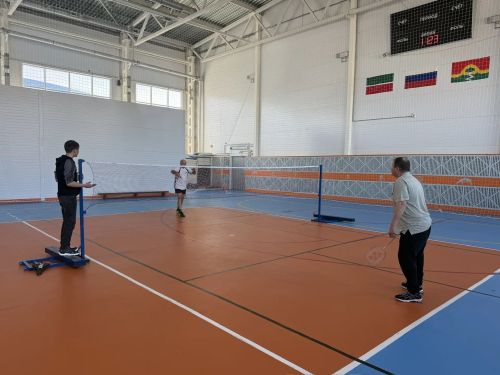 Апаста десантчылар иганәчелегендә бадминтон ярышлары бара