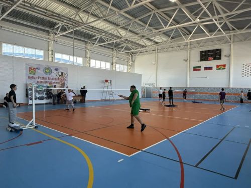 Апаста десантчылар иганәчелегендә бадминтон ярышлары бара