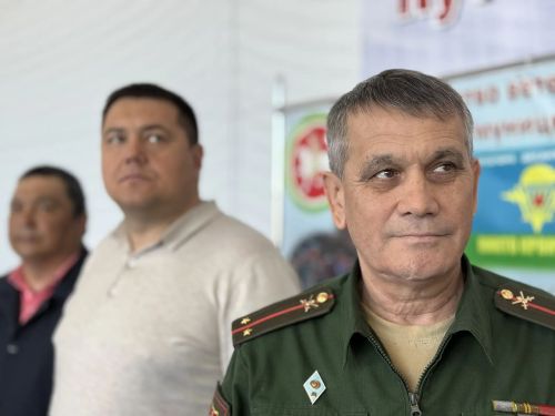 Апаста десантчылар иганәчелегендә бадминтон ярышлары бара