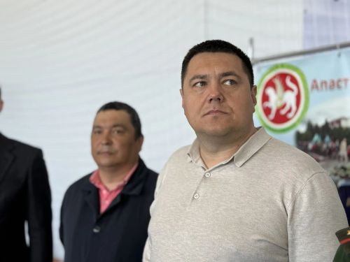 Апаста десантчылар иганәчелегендә бадминтон ярышлары бара
