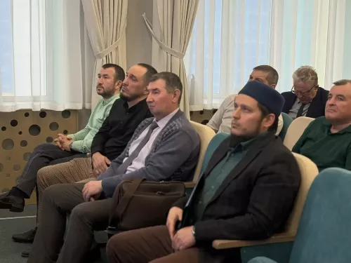 Апас мәктәбендә бала иминлегенә багышланган җыелыш узды
