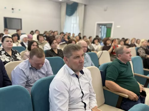Апас мәктәбендә бала иминлегенә багышланган җыелыш узды