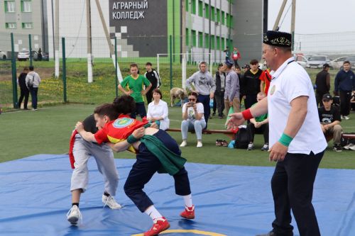 Апаста Рәшит Шәйхиев истәлегенә зонакүләм көрәш турниры узды