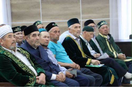 Апаста дин әһелләренең киңәйтелгән утырышы узды