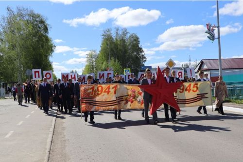 Апаста Бөек Җиңүнең 81 еллыгы уңаеннан тантаналы митинг узды