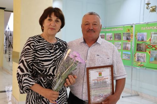 Апаста социаль хезмәткәрләр һөнәри бәйрәмнәрен билгеләп узды