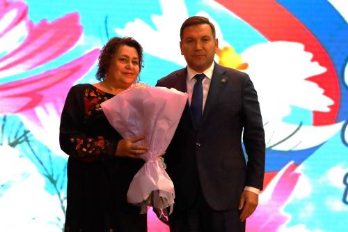 Апаста социаль хезмәткәрләр һөнәри бәйрәмнәрен билгеләп узды