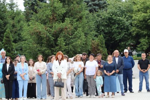 Апаста Хәтер көне узды