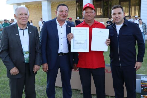 Район Сабан туенда татар көрәшен үстерүгә зур өлеш керткән  тренерларга олы хөрмәт белдерелде