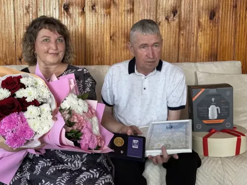 Равил һәм Гөлчәчәк Хәеровларга “Мәхәббәт һәм тугрылык өчен” медале тапшырылды