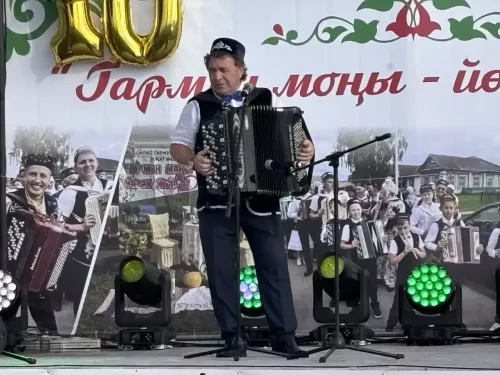 Шәмәк авылында «Гармун моңы - йөрәк җыры» фестивале һәм «Авыл көне» узды
