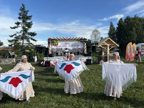 Шәмәк авылында «Гармун моңы - йөрәк җыры» фестивале һәм «Авыл көне» узды