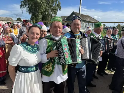 Шәмәк авылында «Гармун моңы - йөрәк җыры» фестивале һәм «Авыл көне» узды