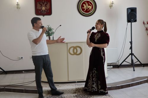 Район дүртенче балалары туган ике гаилә акчалата сертификатка ия булды