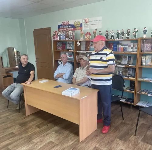 Хәбир Ибраһимның туган авылында «Казан утлары» журналы хезмәткәрләре белән очрашты