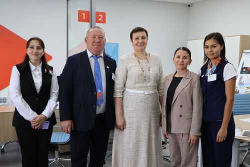 Апаска ТР Хезмәт, халыкны эш белән тәэмин итү һәм социаль яклау министры урынбасары килде