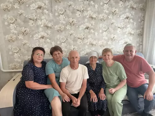 Иске Йомралы авылында яшәүче Мөнирә әби Кашафетдинова 90 яшьлек гомер бәйрәмен каршылады