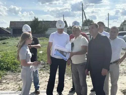 Апаста төзелеш һәм капиталь төзекләндерү эшләре тикшерелде