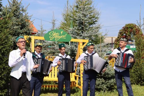 “Ура, авылга!” проекты балаларга онытылмас җәй бүләк итә