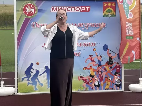Апаста физкультурачыларны хөрмәтләделәр