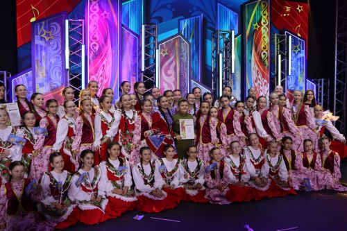 "Йолдызлык" фестивалендә бүләкләү тантанасыннан фотомизгелләр