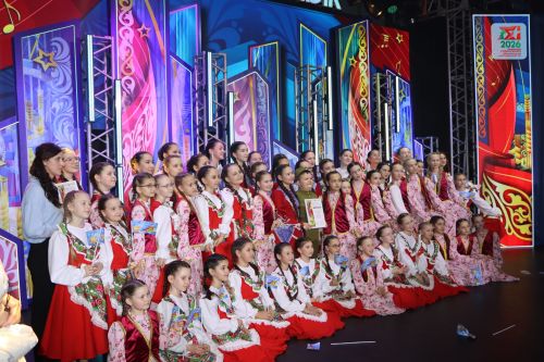 "Йолдызлык" фестивалендә бүләкләү тантанасыннан фотомизгелләр