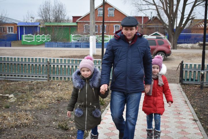 Дәвешлеләр үзара салым акчасын авылны су белән тәэмин итүне оештыруга, шул исәптән чишмә юлы ясауга планлаштыралар