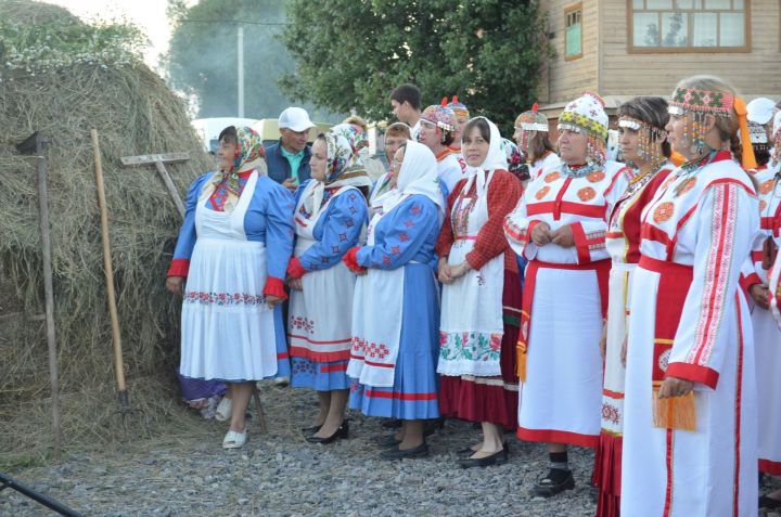 Акхуҗада Питрау бәйрәме уза