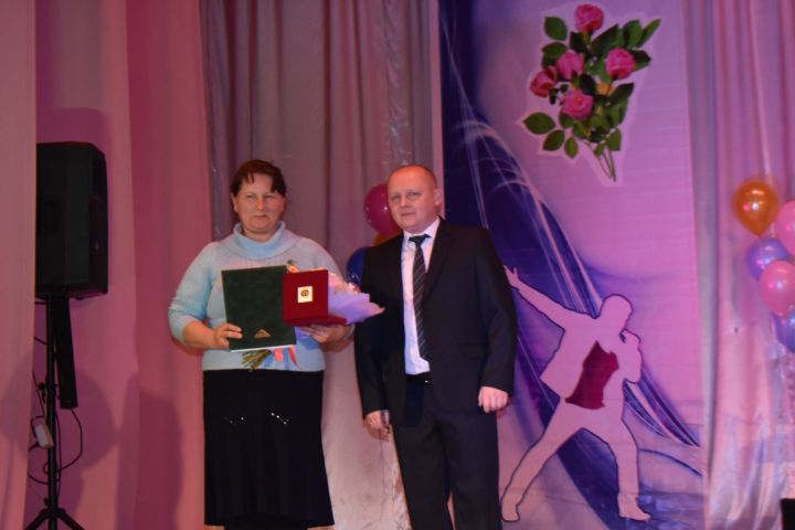 Кабыккүпер авылында яшәүче Гөлсия Тихтурова “Ана даны“ медале белән бүләкләнде