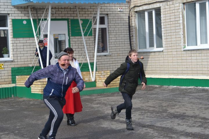 Аграр көллият коллективы язны каршы алды
