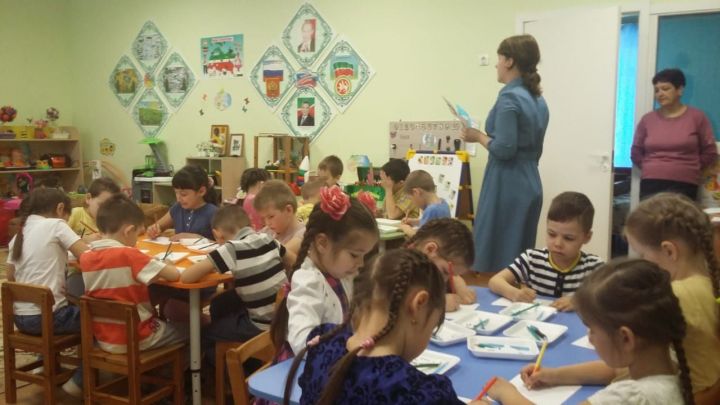 "Кояшкай" балалар бакчасында укытучылар һәм әти- әнилэр очен "Ачык ишекләр көне" үтте
