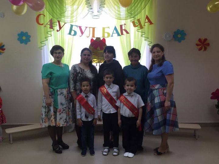 Иске Әнәле балалары бакча белән саубуллашты