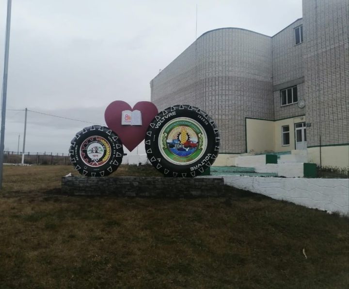 Аграр көллияттә “Мәгариф тәгәрмәче” арт-объекты ачылды