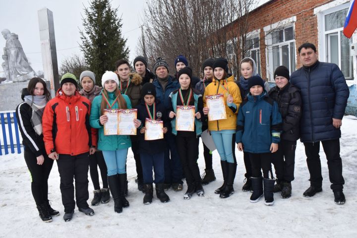 Чаңгы буенча чемпионнарны Зур Күккүз мәктәбендә әзерлиләр